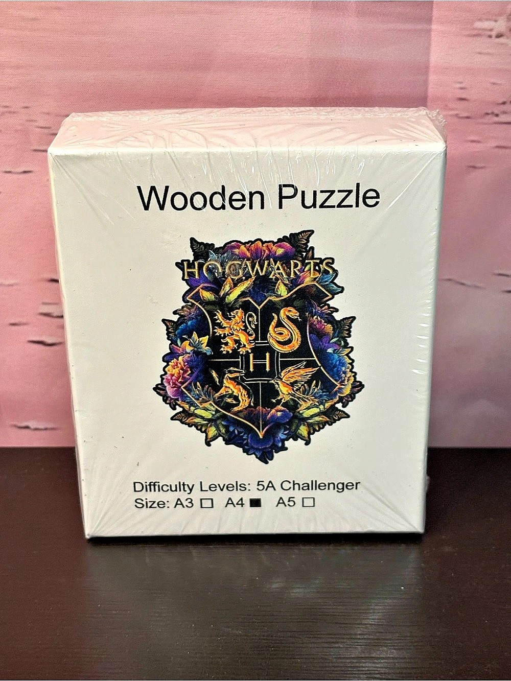 Harry Potter Hogwarts Crest Wooden Jigsaw Puzzle. New. sealed.